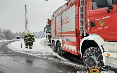 LKW Bergungen beim Parkplatz Herzogberg